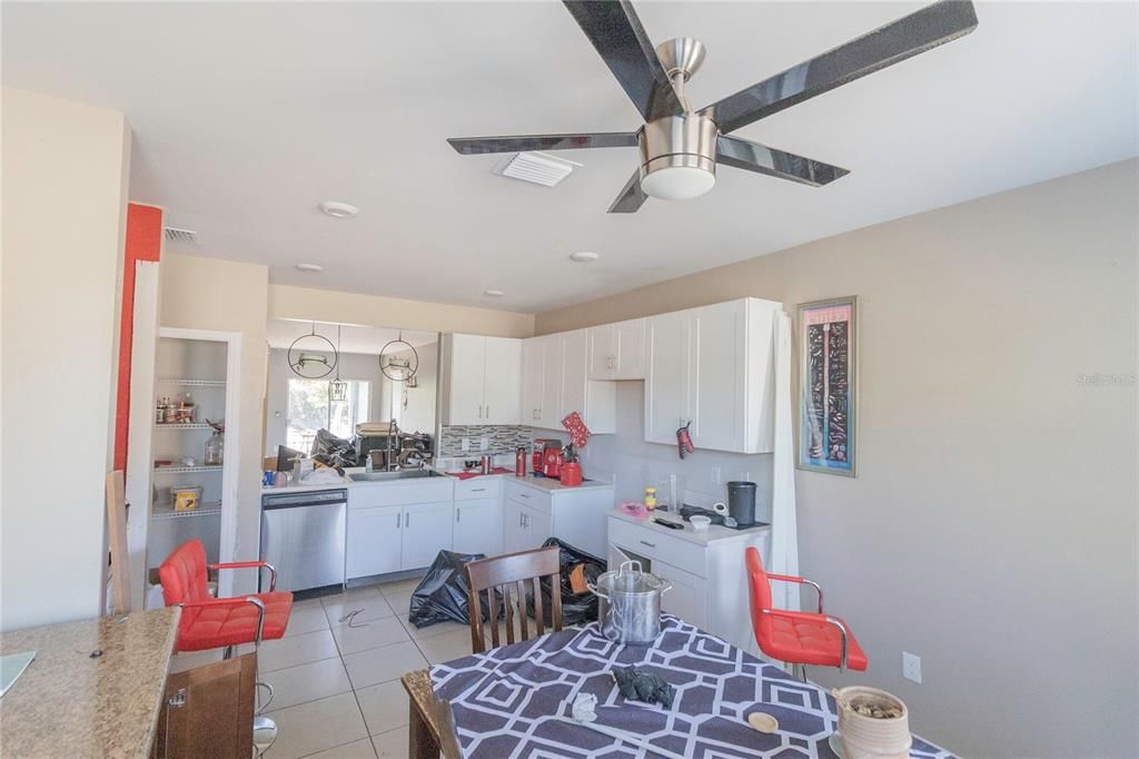 Active With Contract: $245,000 (3 beds, 2 baths, 1729 Square Feet)