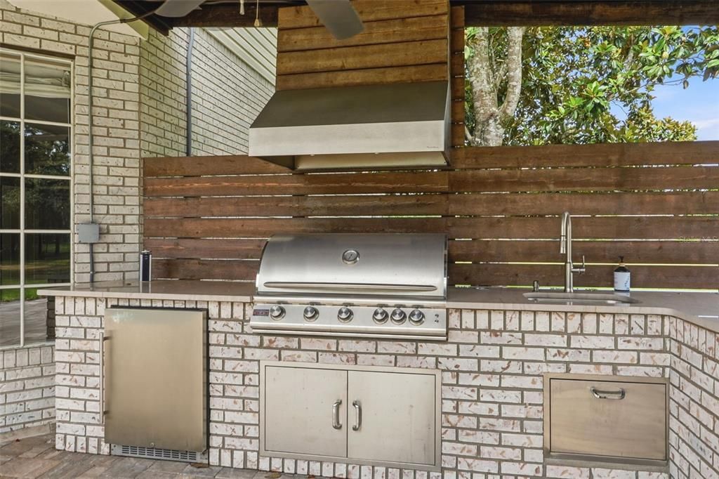 En Venta: $1,100,000 (4 camas, 3 baños, 3189 Pies cuadrados)