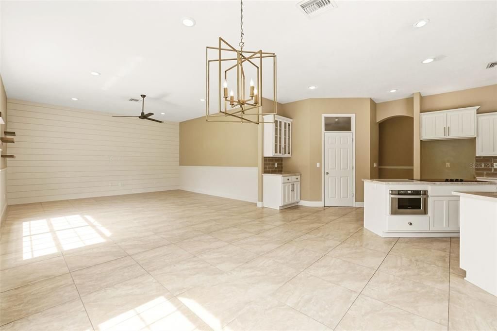 En Venta: $1,100,000 (4 camas, 3 baños, 3189 Pies cuadrados)
