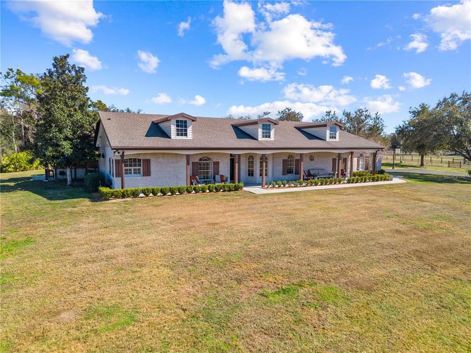 En Venta: $1,100,000 (4 camas, 3 baños, 3189 Pies cuadrados)