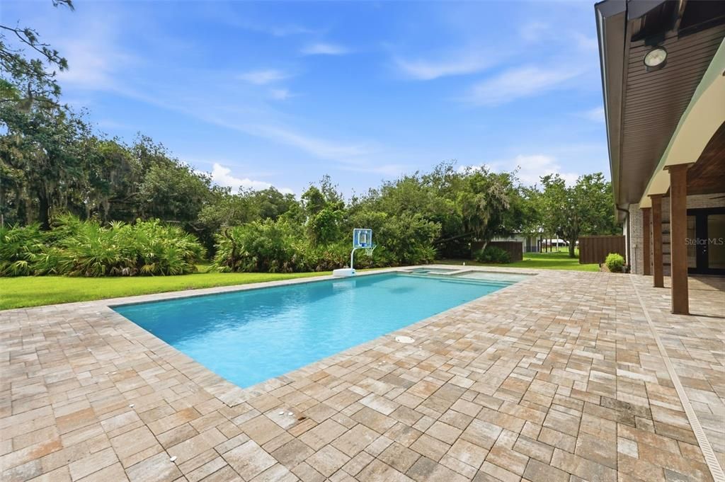 En Venta: $1,100,000 (4 camas, 3 baños, 3189 Pies cuadrados)
