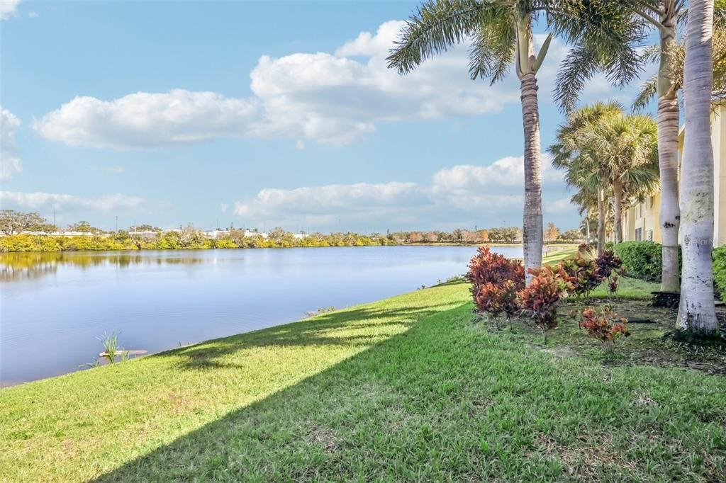 For Sale: $230,000 (2 beds, 2 baths, 1429 Square Feet)