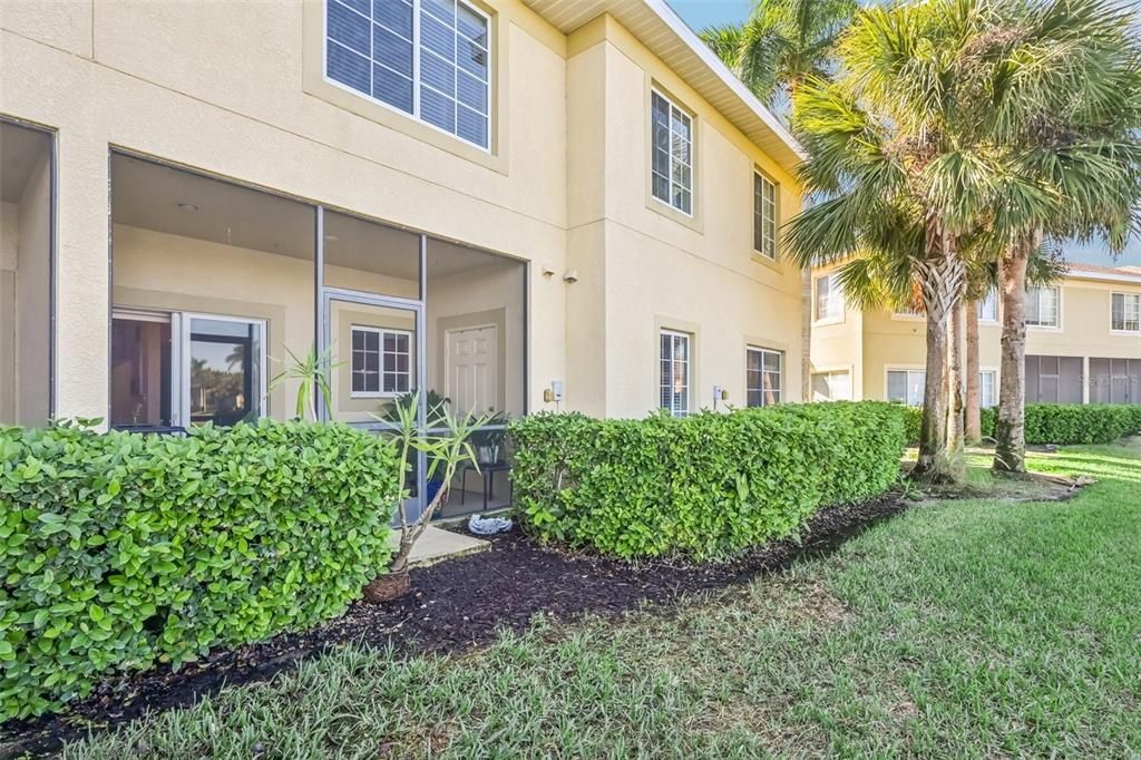 For Sale: $230,000 (2 beds, 2 baths, 1429 Square Feet)