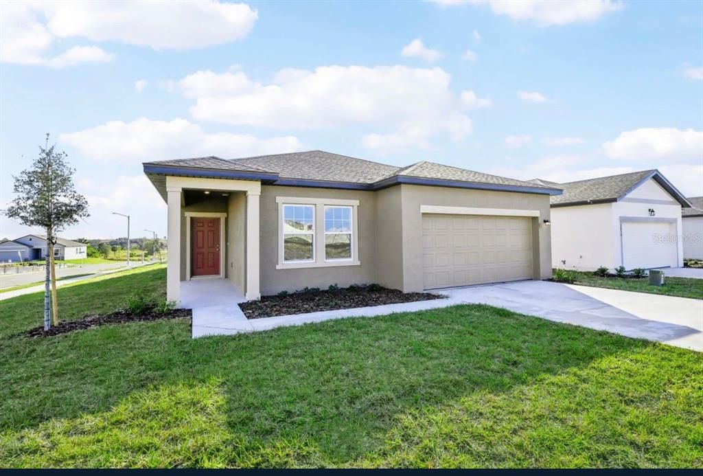 Recently Sold: $300,000 (3 beds, 2 baths, 1426 Square Feet)