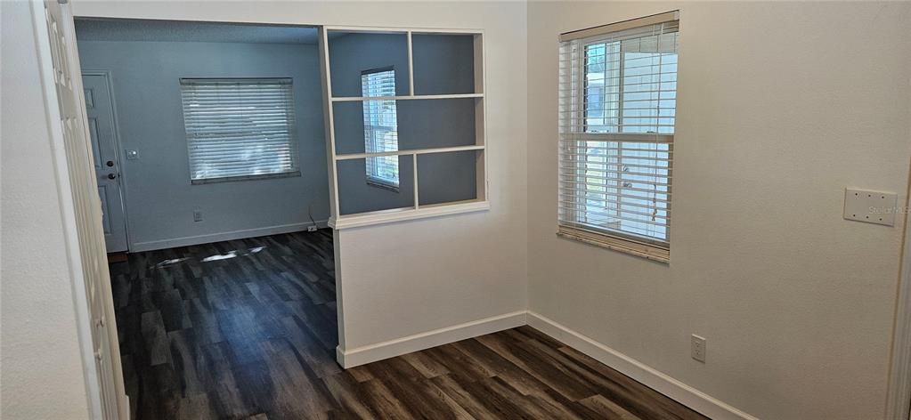 For Rent: $1,395 (2 beds, 1 baths, 1500 Square Feet)