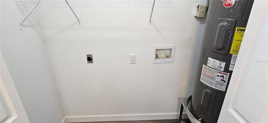 For Rent: $1,395 (2 beds, 1 baths, 1500 Square Feet)