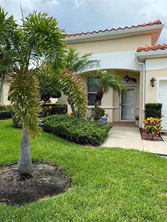 For Sale: $475,000 (4 beds, 3 baths, 1694 Square Feet)