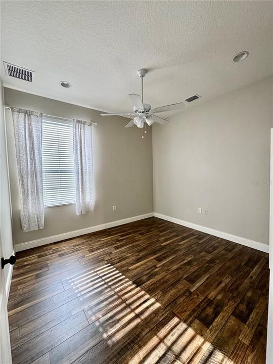 For Sale: $475,000 (4 beds, 3 baths, 1694 Square Feet)