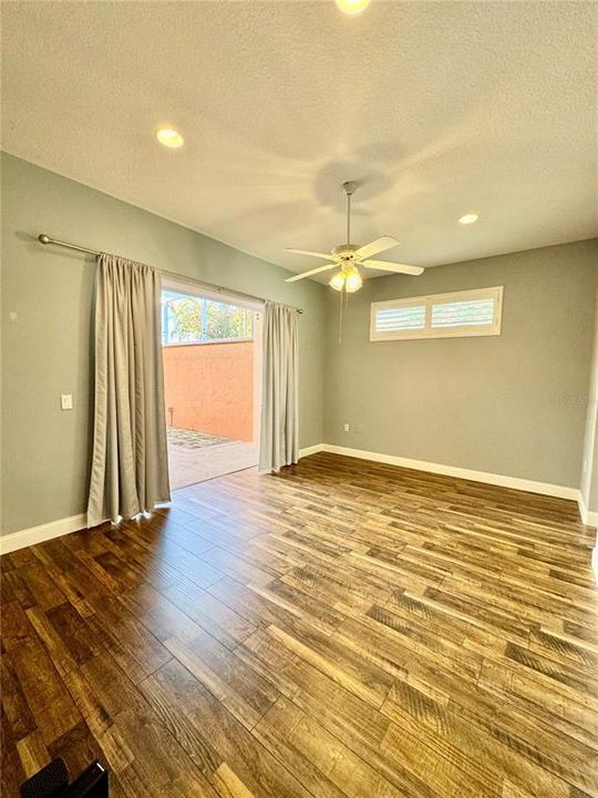 For Sale: $475,000 (4 beds, 3 baths, 1694 Square Feet)
