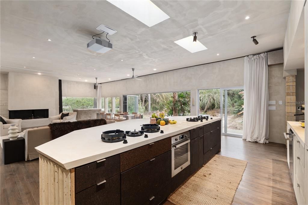 For Sale: $1,999,000 (4 beds, 3 baths, 2797 Square Feet)