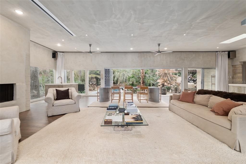 For Sale: $1,999,000 (4 beds, 3 baths, 2797 Square Feet)