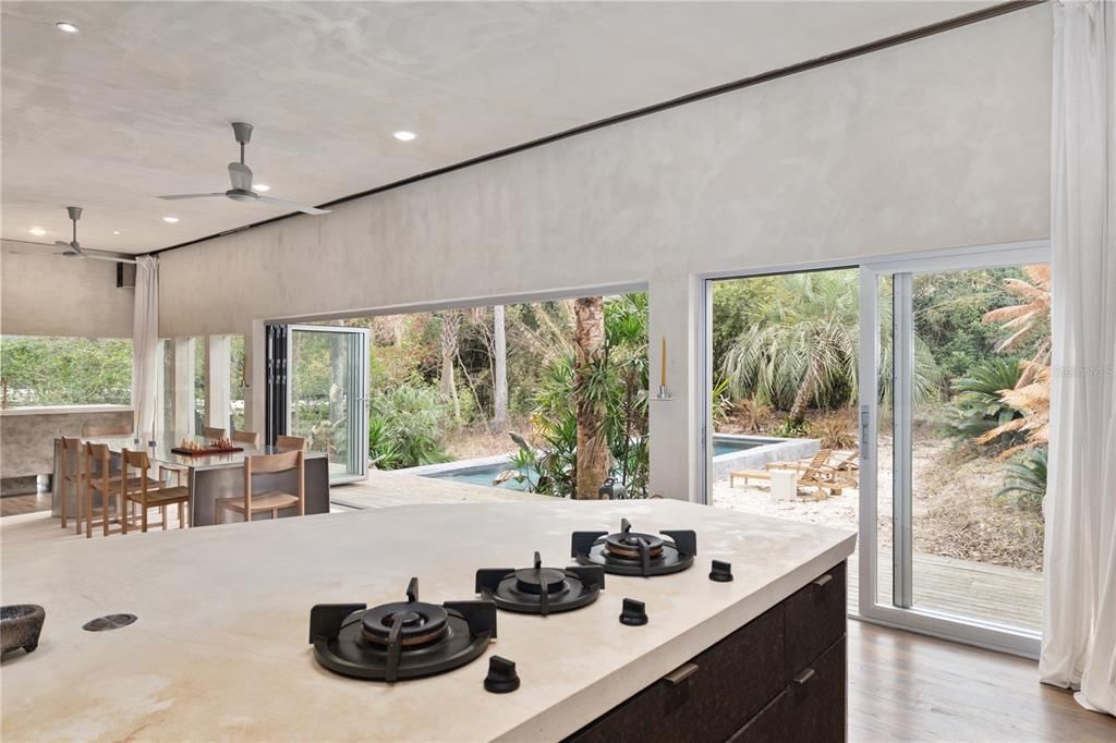 For Sale: $1,999,000 (4 beds, 3 baths, 2797 Square Feet)