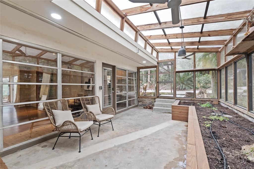 For Sale: $1,999,000 (4 beds, 3 baths, 2797 Square Feet)