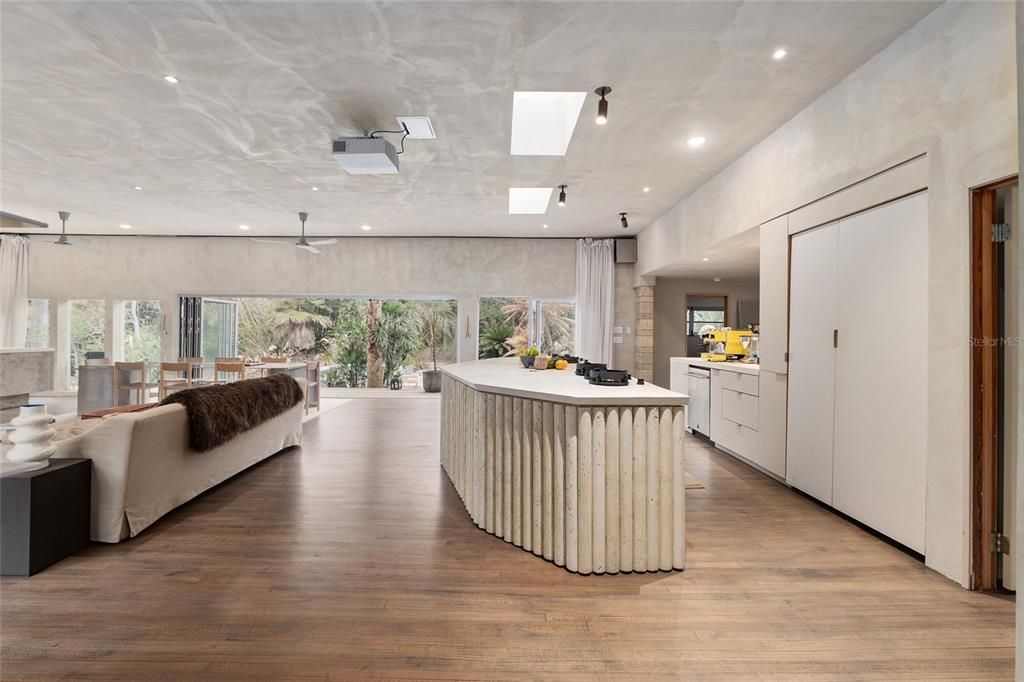 For Sale: $1,999,000 (4 beds, 3 baths, 2797 Square Feet)