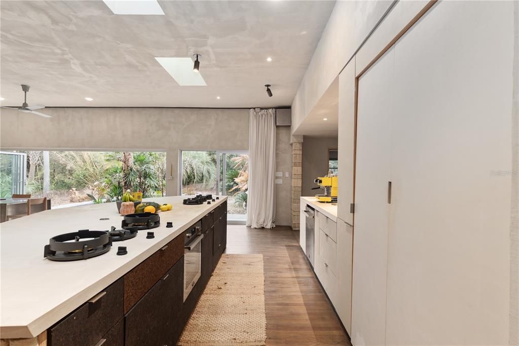 For Sale: $1,999,000 (4 beds, 3 baths, 2797 Square Feet)