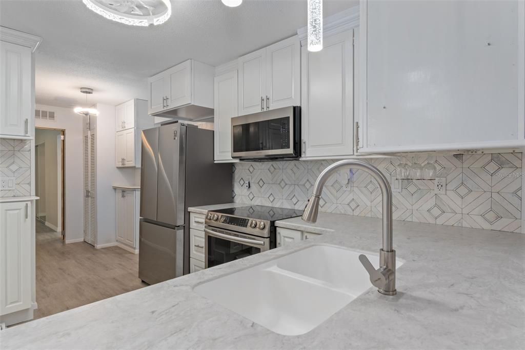 На продажу: $225,000 (3 спален, 2 ванн, 1500 Квадратных фут)