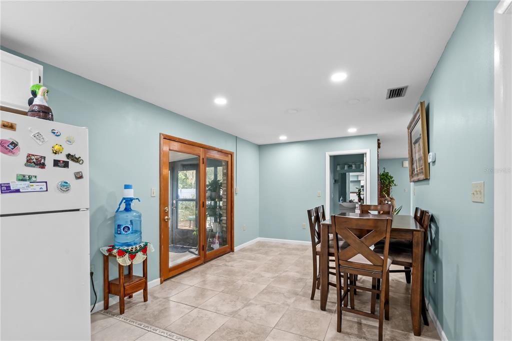 En Venta: $330,000 (3 camas, 2 baños, 1460 Pies cuadrados)
