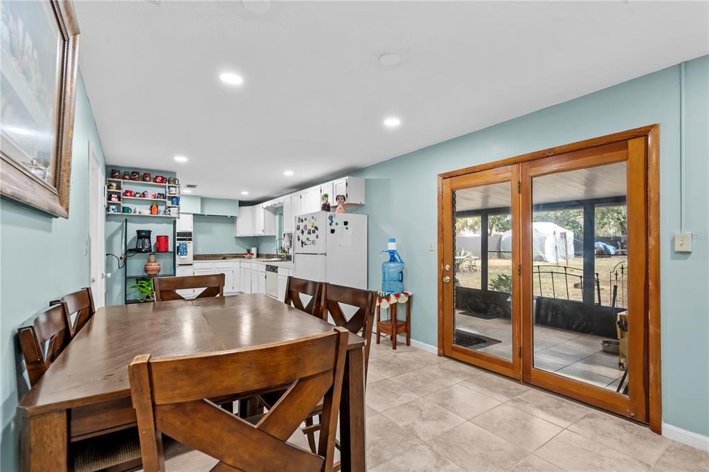 En Venta: $330,000 (3 camas, 2 baños, 1460 Pies cuadrados)