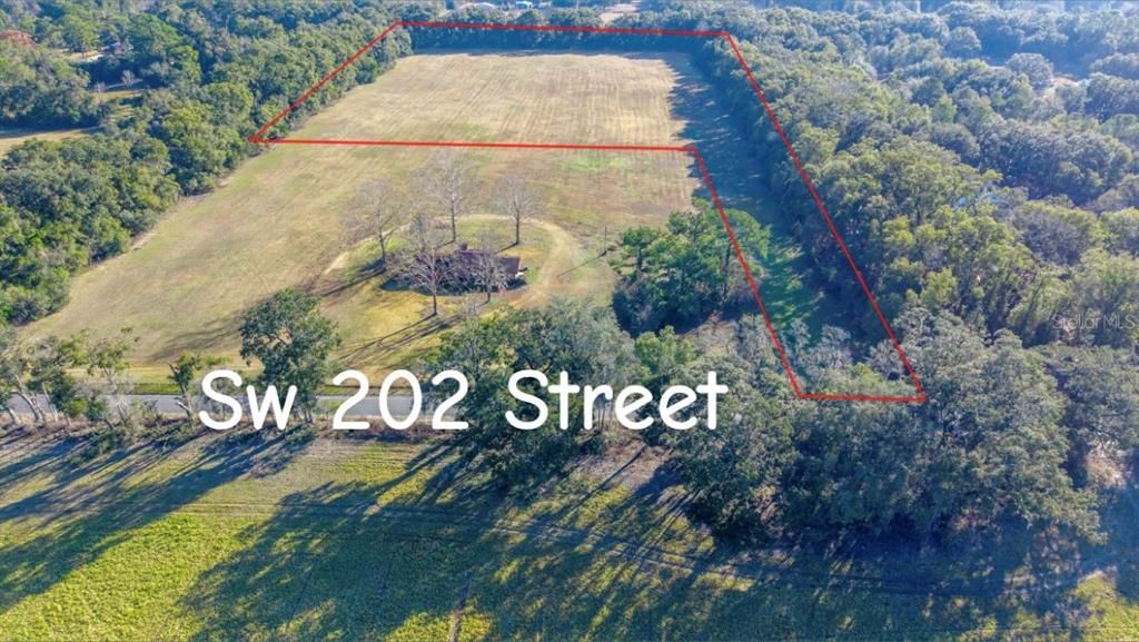 En Venta: $600,000 (9.70 acres)