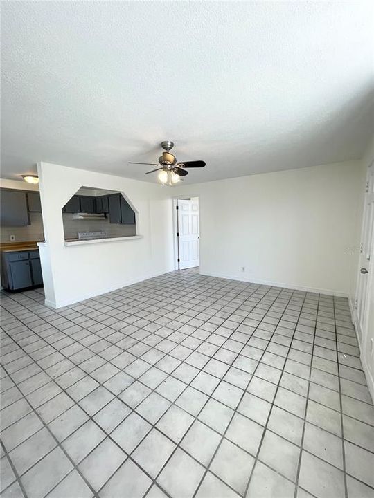 For Rent: $900 (1 beds, 1 baths, 500 Square Feet)