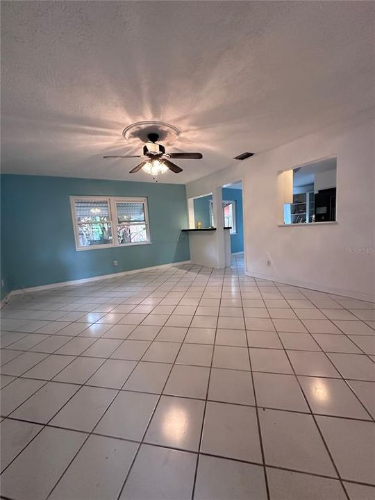 待售: $550,000 (3 贝兹, 0 浴室, 1816 平方英尺)