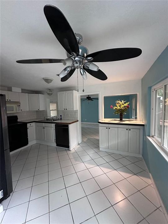 待售: $550,000 (3 贝兹, 0 浴室, 1816 平方英尺)