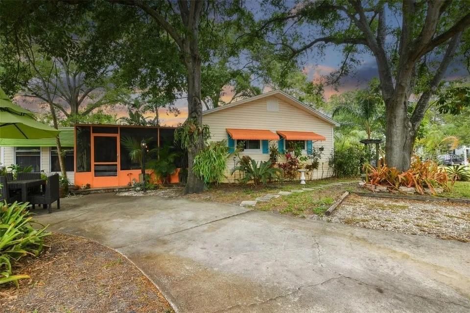 待售: $550,000 (3 贝兹, 0 浴室, 1816 平方英尺)