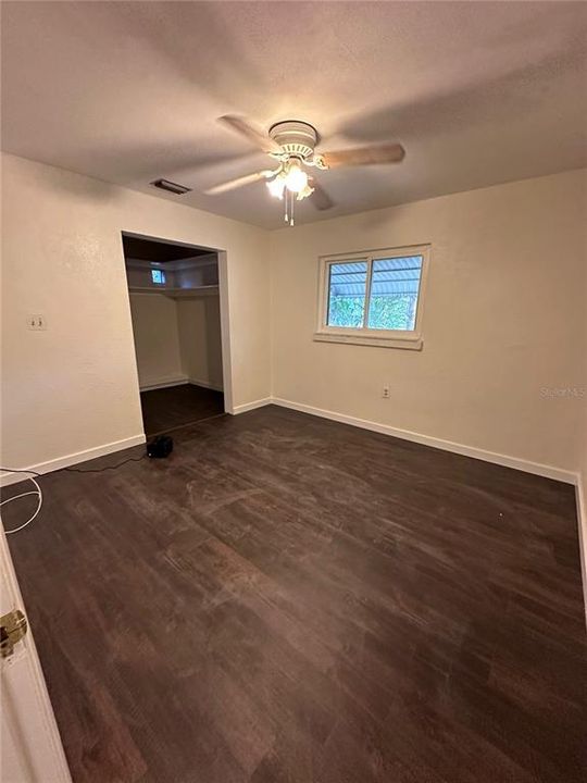 待售: $550,000 (3 贝兹, 0 浴室, 1816 平方英尺)