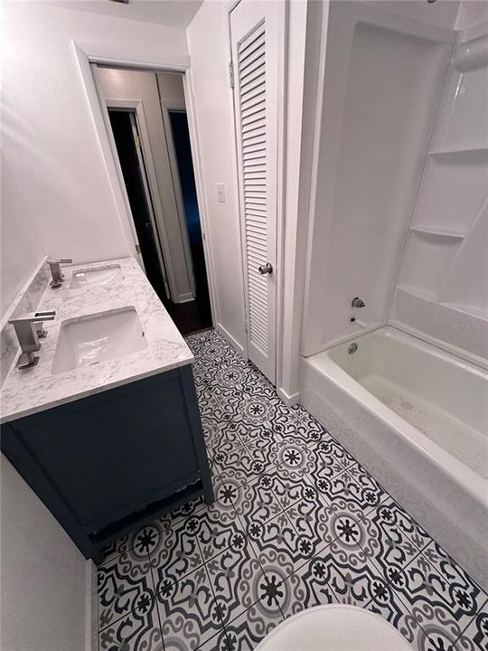 待售: $550,000 (3 贝兹, 0 浴室, 1816 平方英尺)