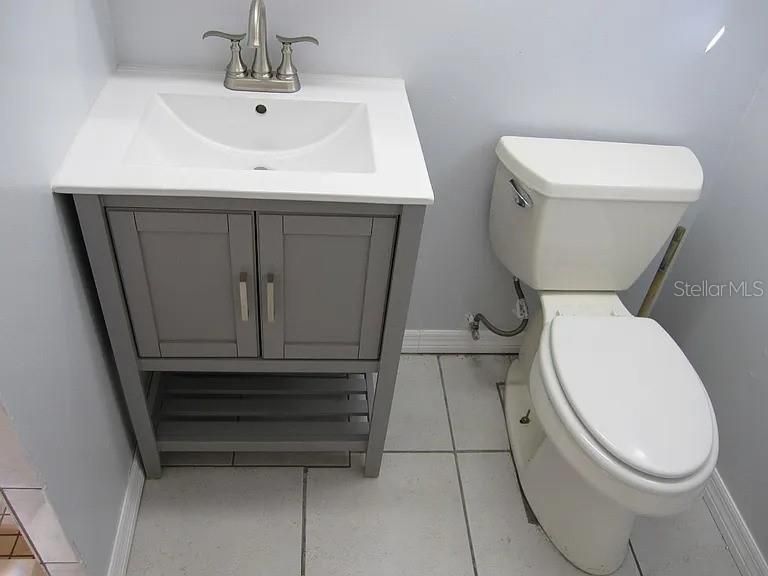 For Rent: $1,000 (0 beds, 1 baths, 286 Square Feet)