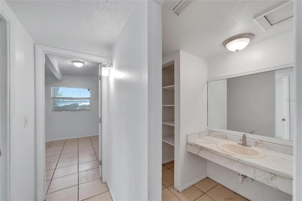 Activo con contrato: $599,000 (8 camas, 0 baños, 1576 Pies cuadrados)