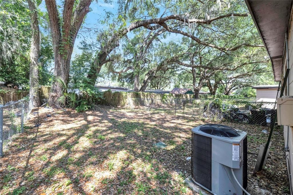 Activo con contrato: $599,000 (8 camas, 0 baños, 1576 Pies cuadrados)