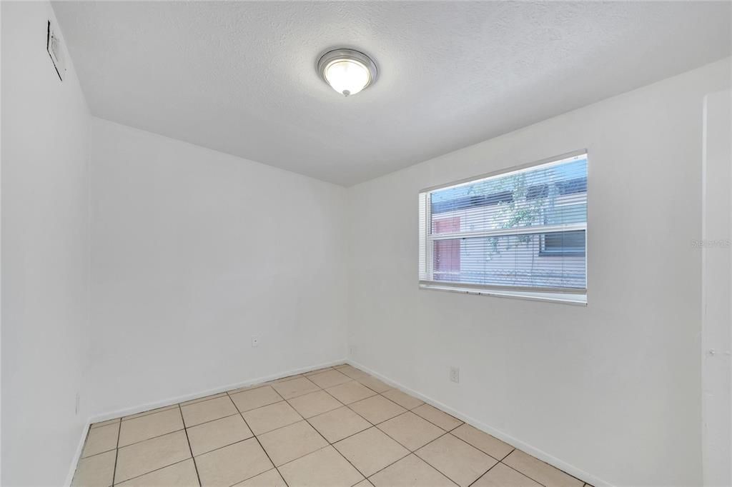 Activo con contrato: $599,000 (8 camas, 0 baños, 1576 Pies cuadrados)
