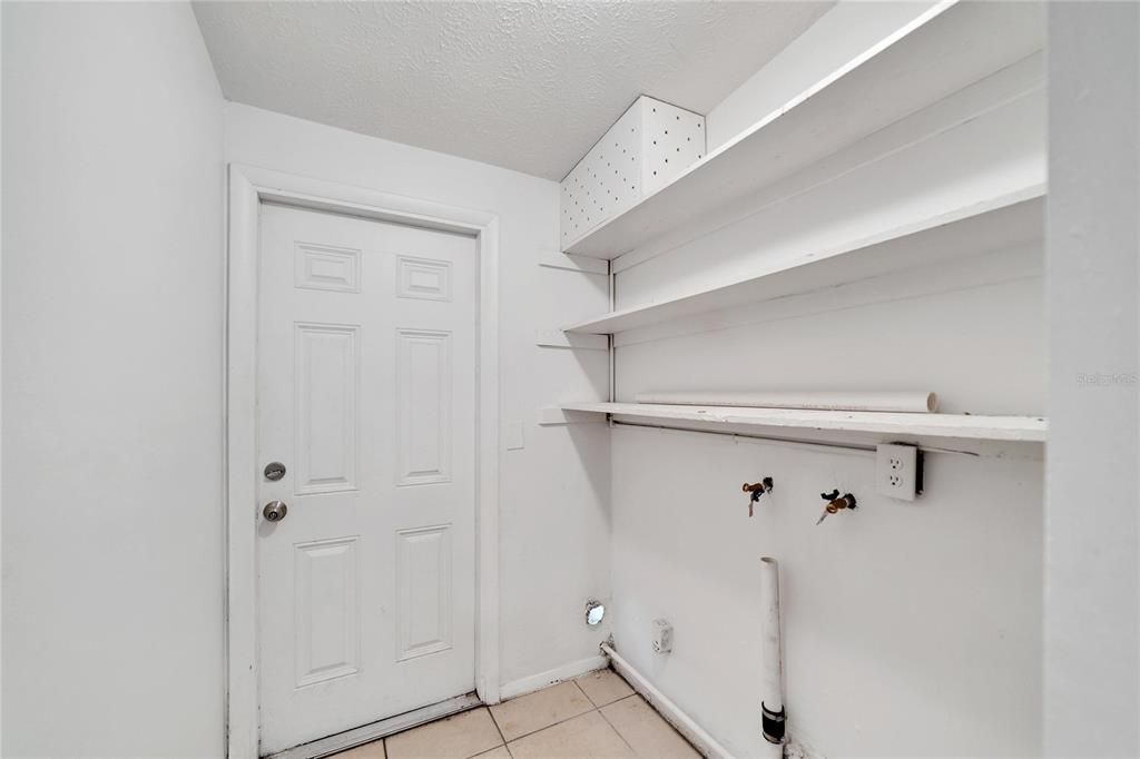 Activo con contrato: $599,000 (8 camas, 0 baños, 1576 Pies cuadrados)