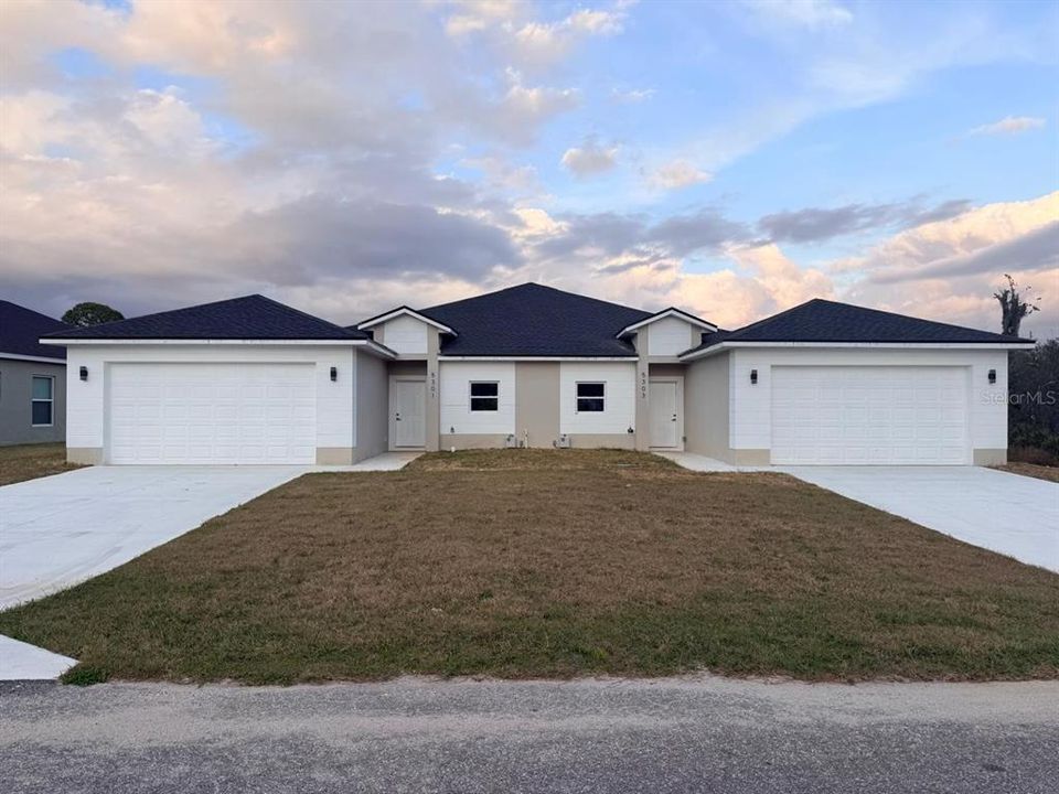 For Rent: $1,800 (3 beds, 2 baths, 1402 Square Feet)