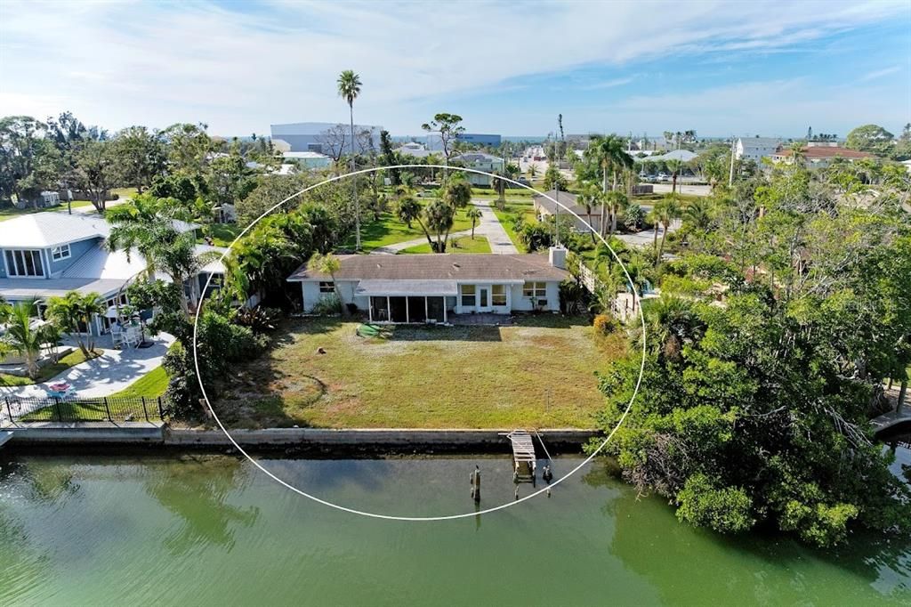 En Venta: $1,575,000 (0.67 acres)