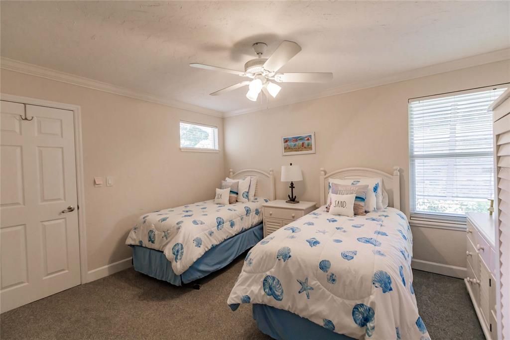 For Rent: $9,500 (2 beds, 2 baths, 1310 Square Feet)