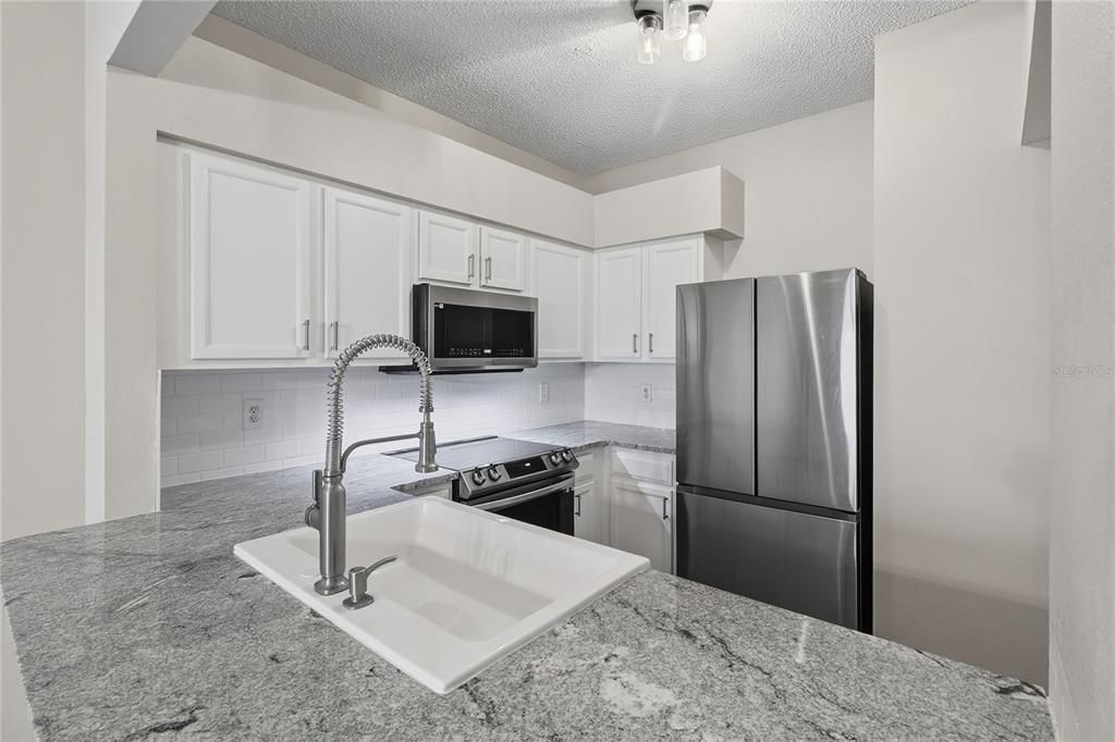 Activo con contrato: $249,900 (2 camas, 2 baños, 1580 Pies cuadrados)