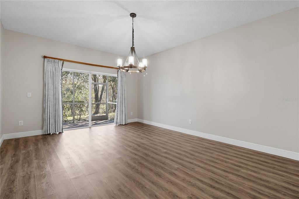 Activo con contrato: $249,900 (2 camas, 2 baños, 1580 Pies cuadrados)