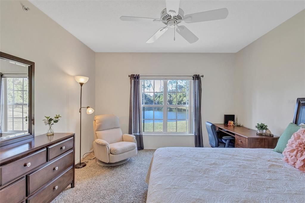 For Sale: $159,000 (2 beds, 2 baths, 1004 Square Feet)