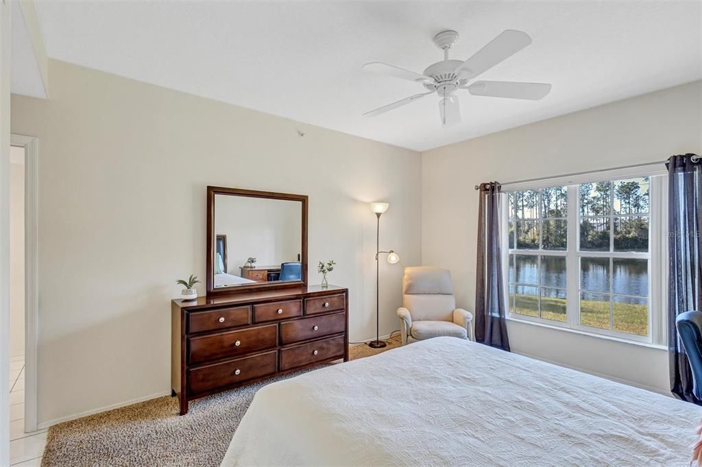 For Sale: $159,000 (2 beds, 2 baths, 1004 Square Feet)