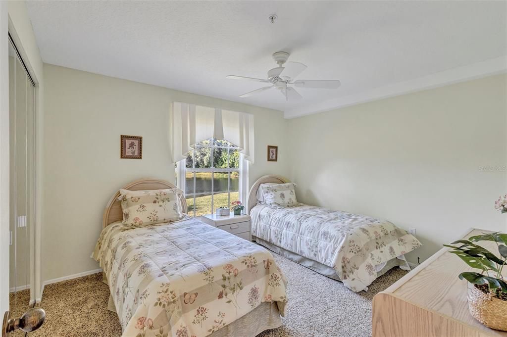 For Sale: $159,000 (2 beds, 2 baths, 1004 Square Feet)