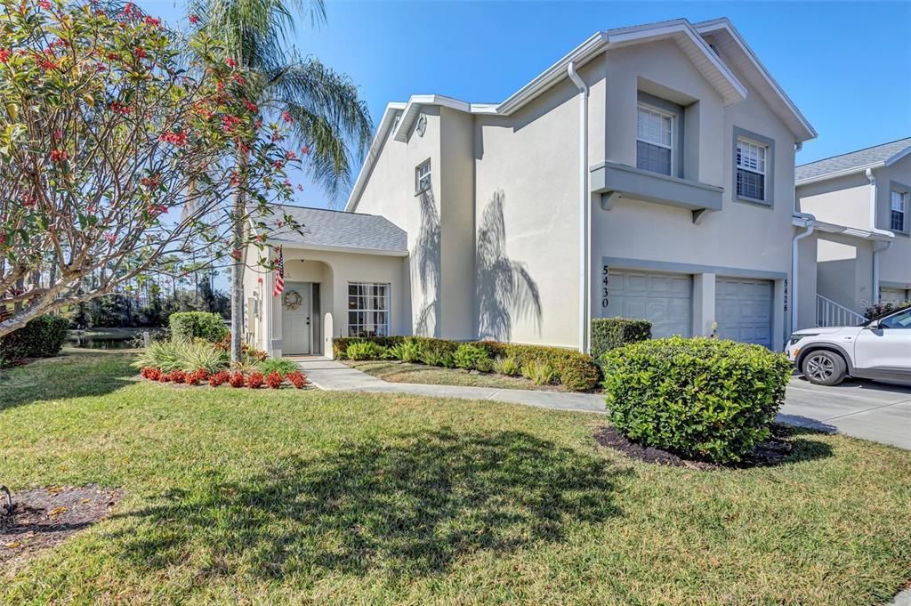 For Sale: $159,000 (2 beds, 2 baths, 1004 Square Feet)