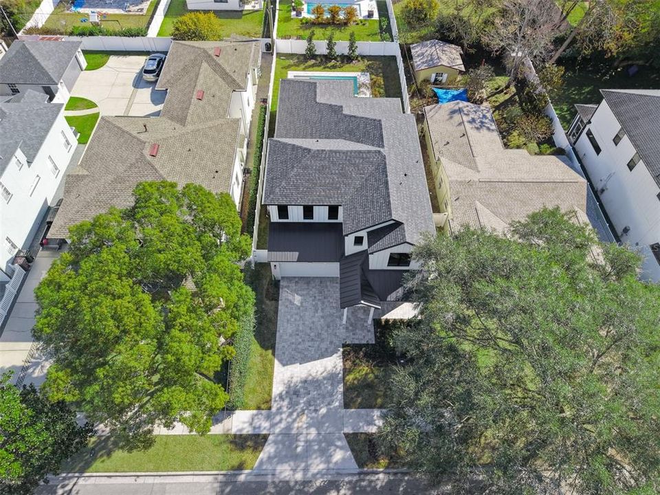 Activo con contrato: $1,639,900 (5 camas, 4 baños, 3252 Pies cuadrados)