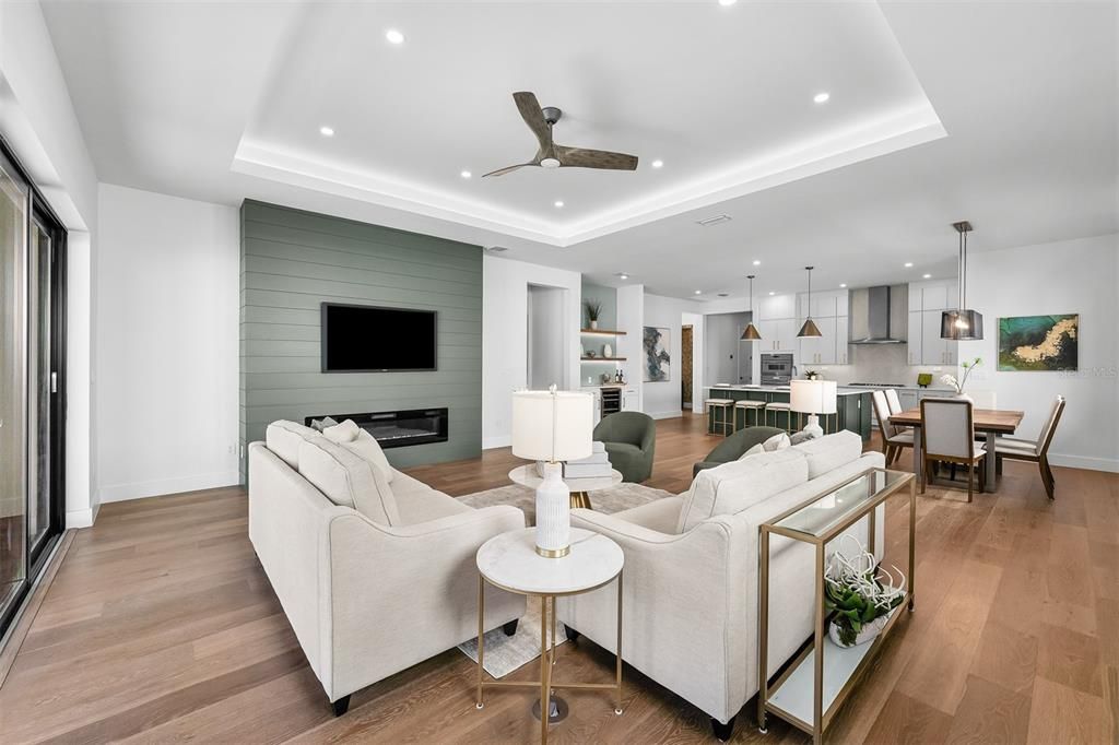 Activo con contrato: $1,639,900 (5 camas, 4 baños, 3252 Pies cuadrados)