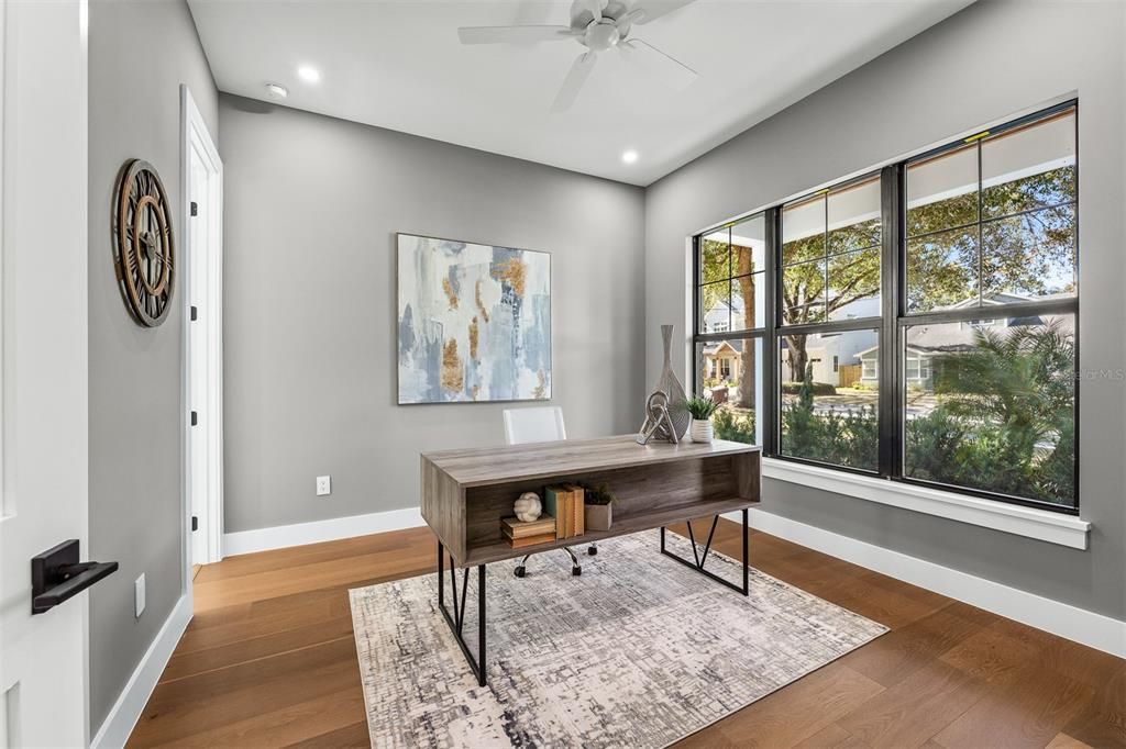 Activo con contrato: $1,639,900 (5 camas, 4 baños, 3252 Pies cuadrados)