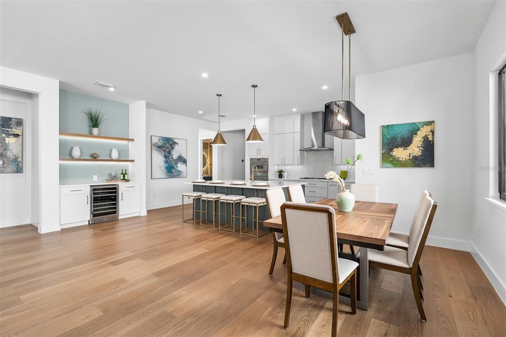 Activo con contrato: $1,639,900 (5 camas, 4 baños, 3252 Pies cuadrados)