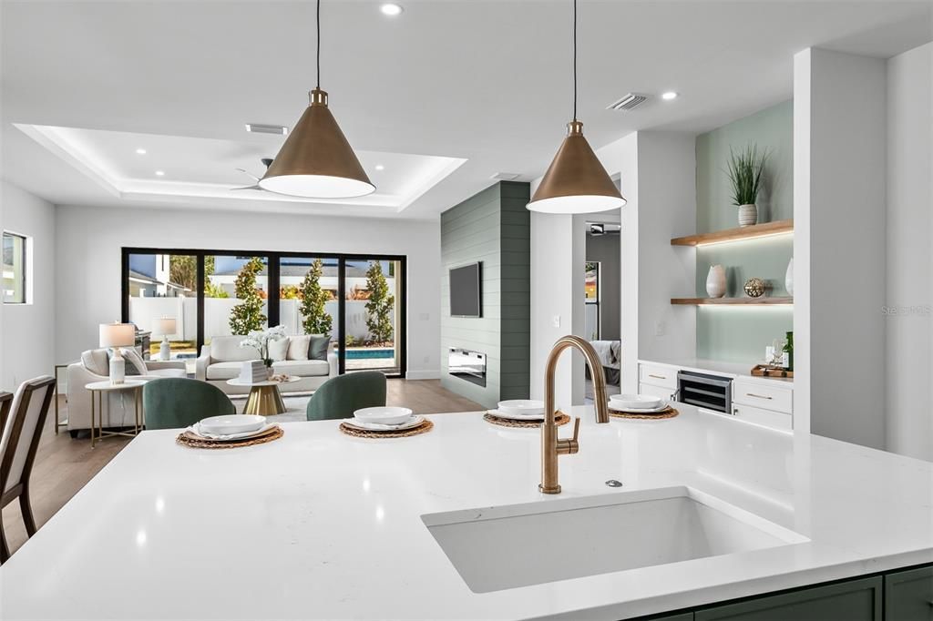 Activo con contrato: $1,639,900 (5 camas, 4 baños, 3252 Pies cuadrados)
