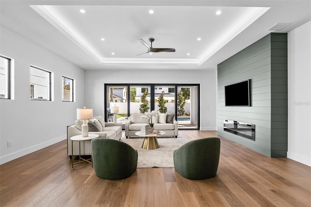 Activo con contrato: $1,639,900 (5 camas, 4 baños, 3252 Pies cuadrados)