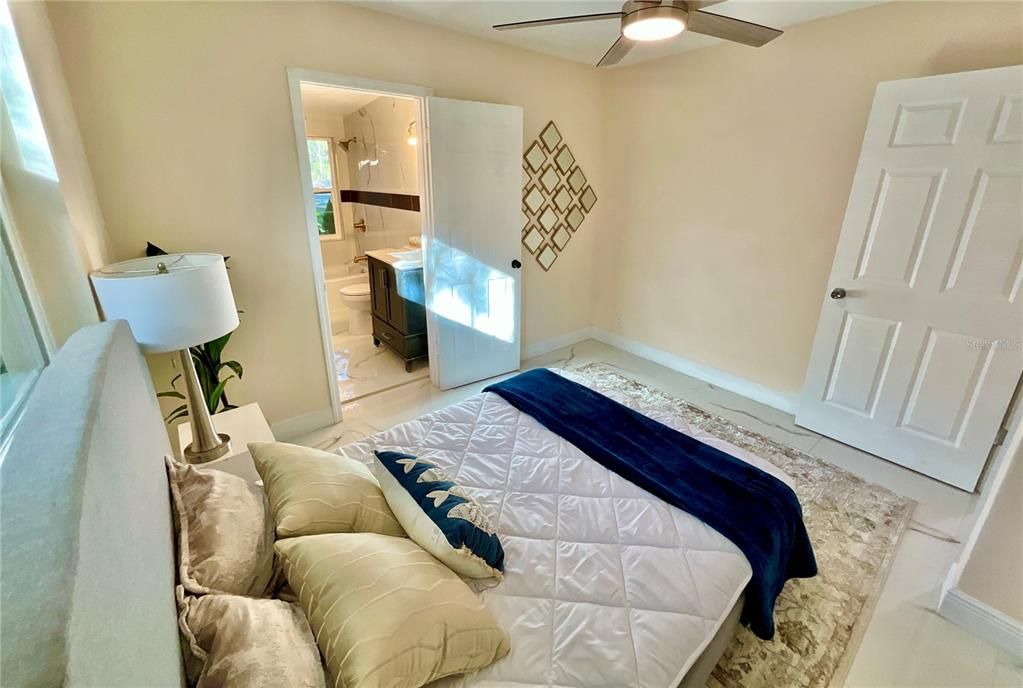 En Venta: $249,800 (2 camas, 2 baños, 1020 Pies cuadrados)